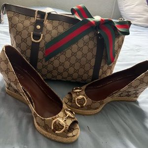 They are beautiful and confortable shoes